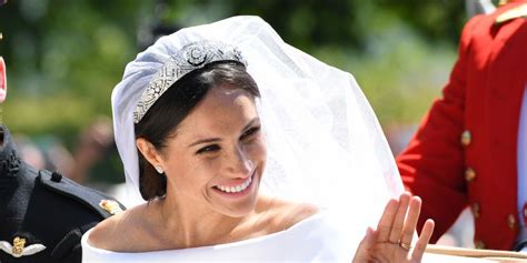 Meghan Markle: l'abito da sposa Givenchy potrebbe finire presto .